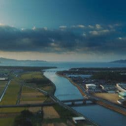 Fukuoka: Holding the Past, Touching the Future