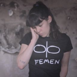 FEMEN: NAKED WAR